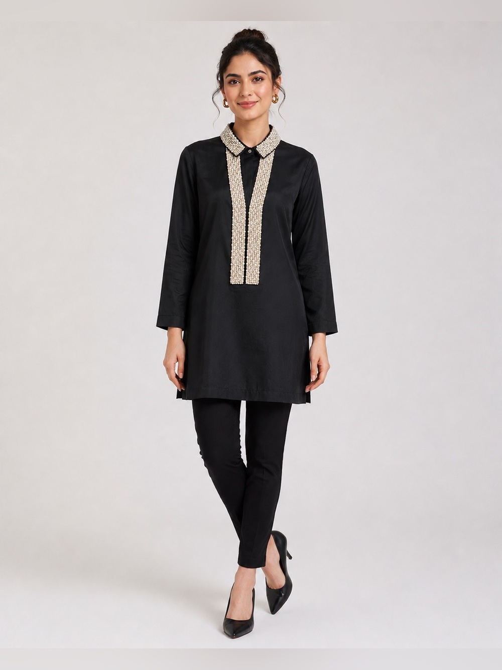 Bella Tu Black Embellished Tunic Top XS Pearl Beaded Linen Blend Boho Luxe